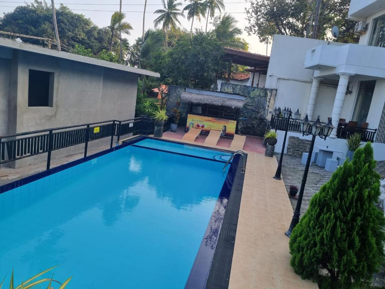 Queens Beach Hotel Tangalle Exterior foto