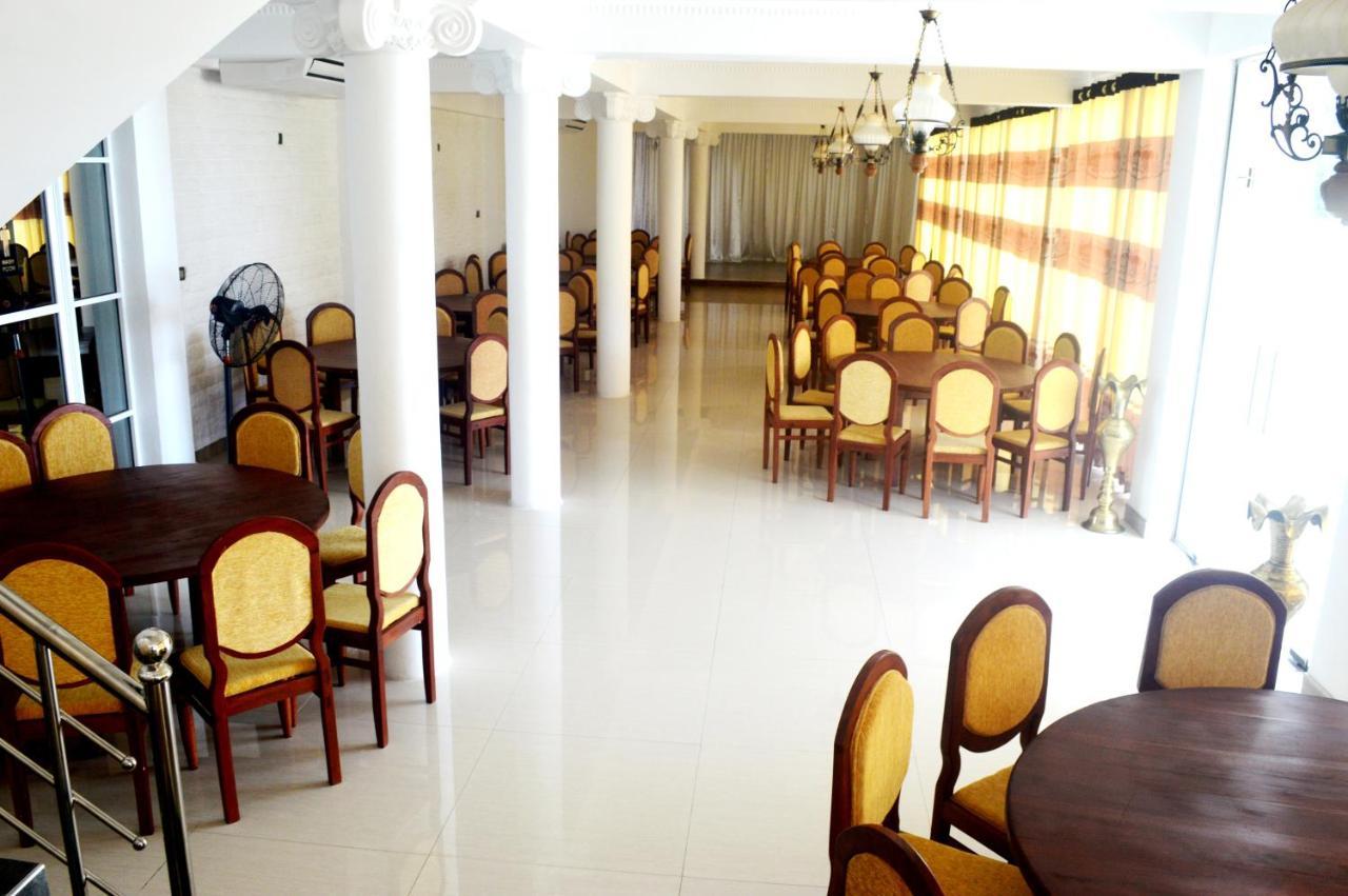 Queens Beach Hotel Tangalle Exterior foto