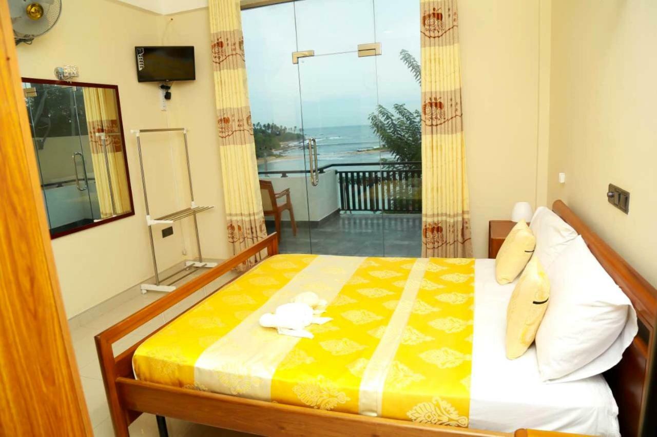 Queens Beach Hotel Tangalle Exterior foto